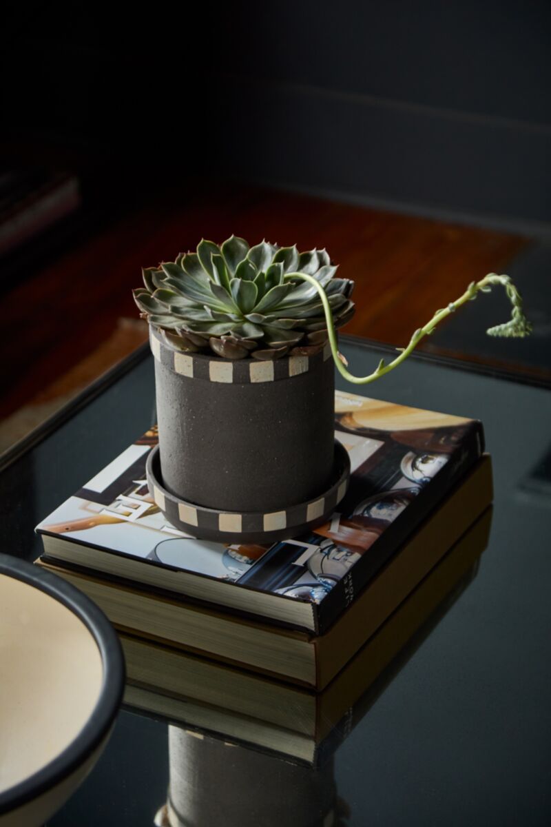 Kimo Pot with Saucer