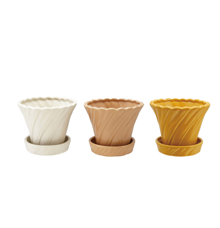 Twisted Planter with Saucer